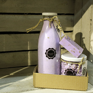 Gift set 'Lavender Fields' - Glass bottle Salt Scrub 750ml, Glass pot Mini Hand Soap 450gr, 1 piece of Soap