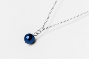 FriendsDesign - Jose's Necklace - Indigo - Deze ketting is in lengte verstelbaar van 40cm tot 45cm - Onze sieraden zijn gemaakt van stainless steel en zijn hypoallergeen