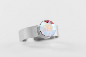 FriendsDesign - Jose's Ring - Ivory White - Deze ring is in grootte verstelbaar - Onze sieraden zijn gemaakt van stainless steel met Swarovski elementen en zijn hypoallergeen