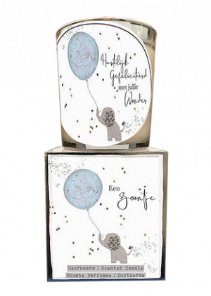 Giftbox - Een zoontje - tekst glas: HG met jullie wonder - Jar Candle - Vanilla - Een heerlijke zachte vanille geur - Brandtijd: +/- 45 uur Formaat kaars : 72x80 mm - Formaat box: 80x90mm