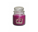 Medium Jar Candle - Damson Rose -Deze geur combineert de fluweelzachte tonen van de majestueuze roos met de vrucht van wilde damast - Brandtijd: +/- 90 uur Formaat: 95x142mm
